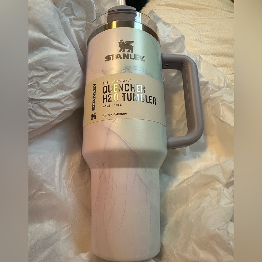 Stanley 40 oz Stainless Steel H2.0 FlowState
Quencher Tumbler Watercolor Dusk - Picture 4 of 13